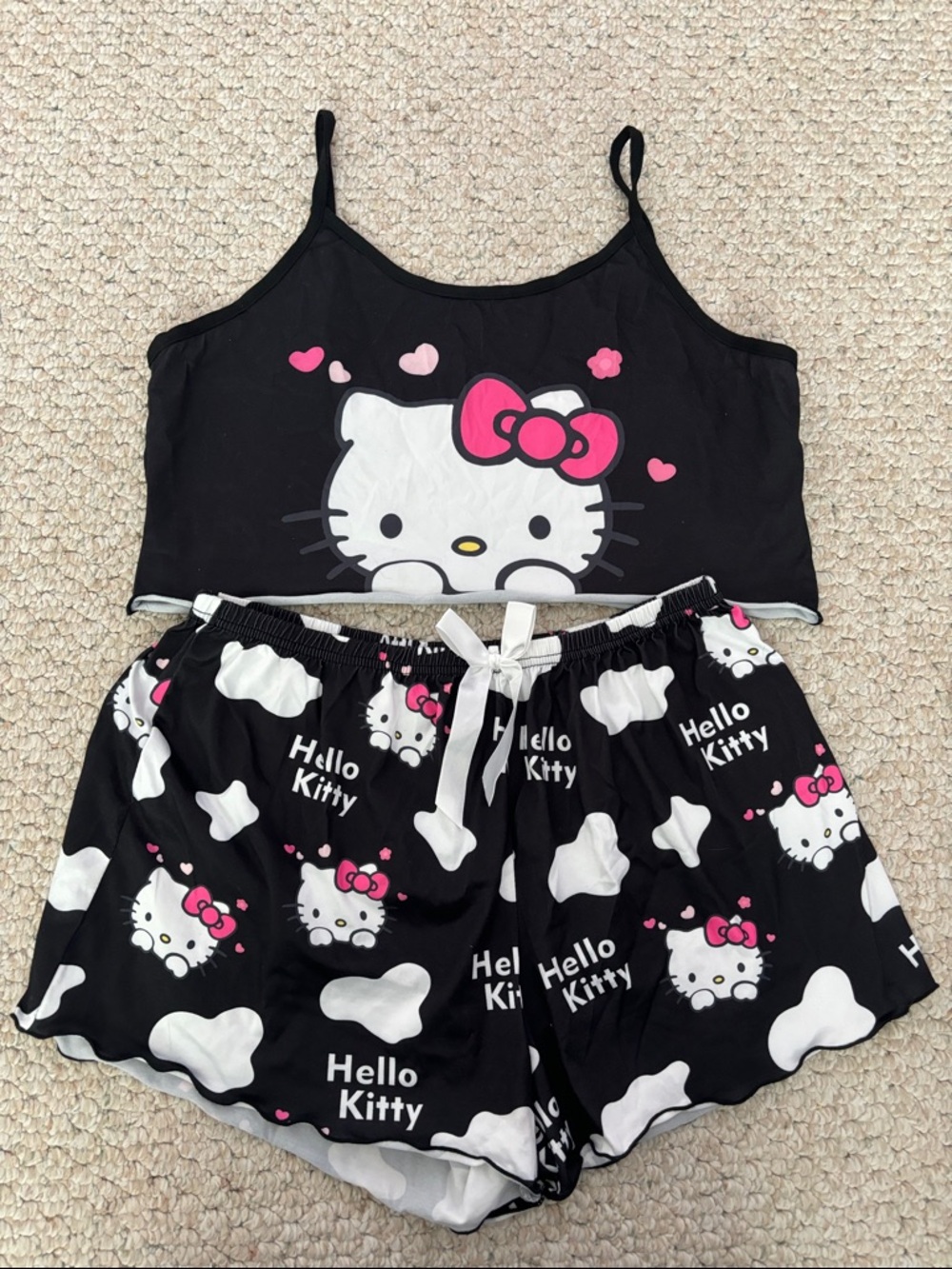 Hello kitty pajama set